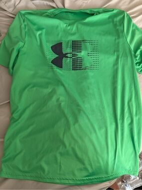 Under Armour Men’s Neon Green Short-Sleeve Graphic Logo Tee